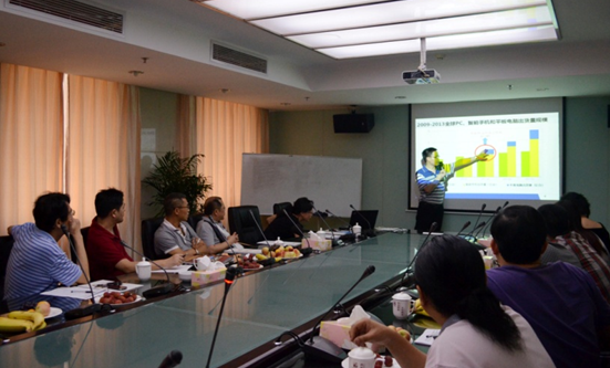 深圳市电子商务服务中心走进深圳市工艺礼品行业协会会长办公会议